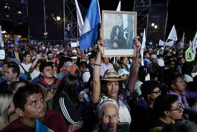 Guatemalans to choose between political veteran, surprise outsider in presidential runoff