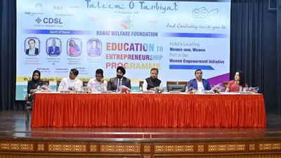 At 64th session of 'Taalim O Tarbiyat' experts tell female participants 'India is a land of opportunities'