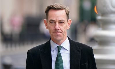 RTÉ says Ryan Tubridy will not return to radio show after salary controversy
