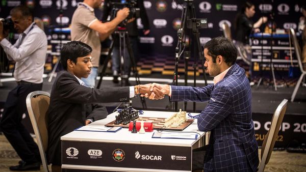 Chess World Cup 2023 Highlights: Gukesh loses to Carlsen; Arjun Erigaisi  beats Pragg; Vidit draws marathon match
