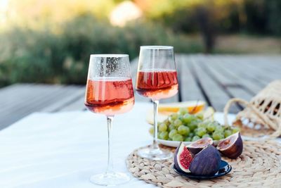 What wine goes with fruit?