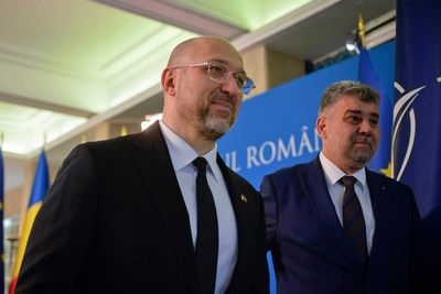 Neighbors Ukraine and Romania sign accord to boost Kyiv's grain exports through Romanian territory