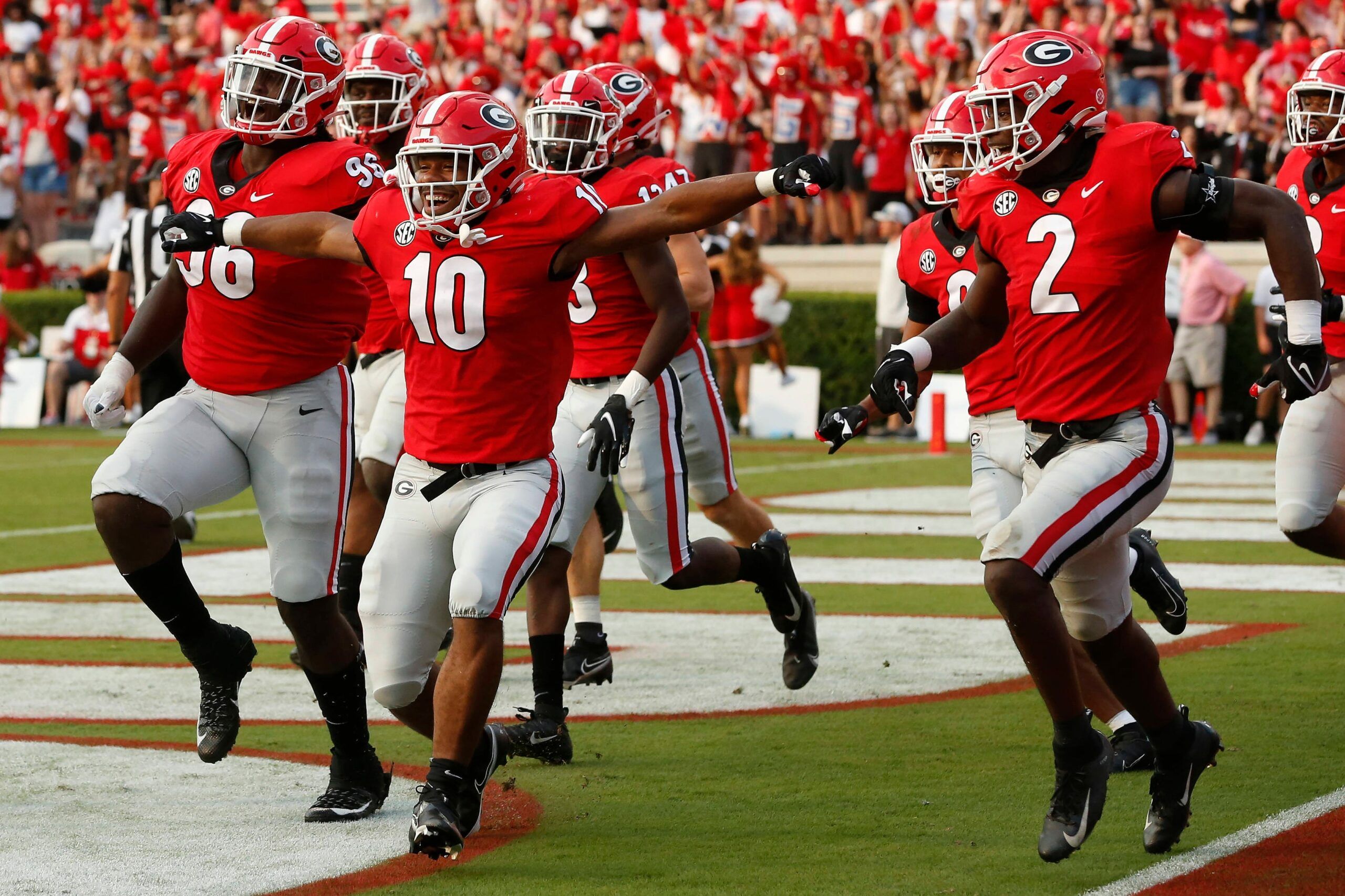 Former UGA TE John Fitzpatrick catches TD in training camp for Falcons