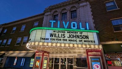 Willis Johnson, co-founder of largest Illinois-based theaters, dies at 86. He loved ‘being part of the fun’ with movie-goers