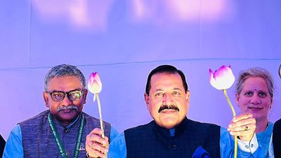 CSIR’s new lotus variety ‘Namoh 108’ a ‘grand gift’ to PM Modi: Science Minister