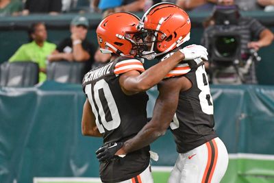 PFF’s 10 highest-graded Browns on offense vs. the Eagles