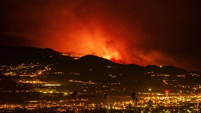 Thousands ordered to flee as heat, wind stoke fire on Spain’s Tenerife island