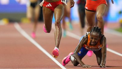 Double Dutch misery in late falls at Budapest world athletics championships