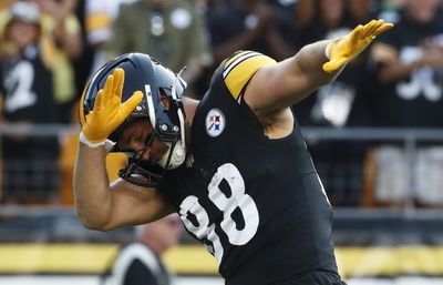 Watch: Steelers QB Kenny Pickett connects with TE Pat Freiermuth for TD