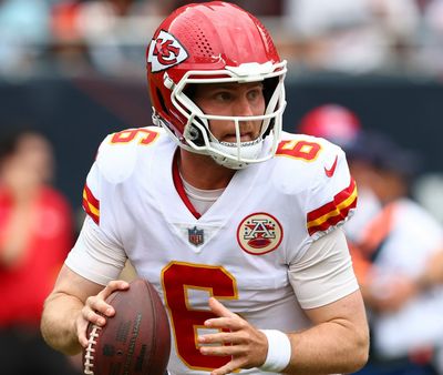 WATCH: Chiefs QB Shane Buechele shows off wheels for rushing touchdown