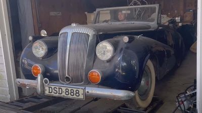 See A 1951 Daimler DB18 Barn Find Sparkle After First Wash And Detail