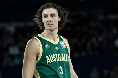 2023 FIBA World Cup: Josh Giddey leads Australia to 78-74 exhibition win over France