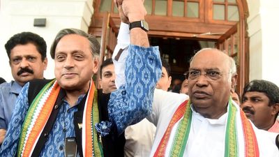 Shashi Tharoor, Sachin Pilot included in revamped Congress Working Committee