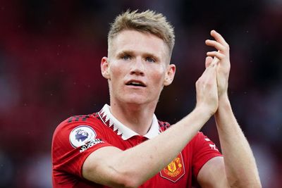 Gary Neville sees no way back at Man Utd for Scott McTominay