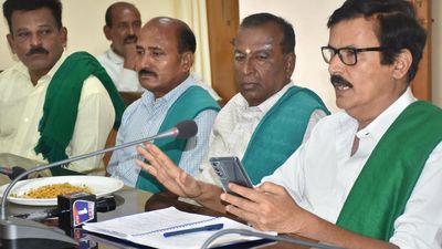 Release of water to T.N. : Farmers threaten to gherao Ministers