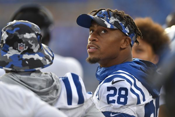 Austin Ekeler weighs in on Jonathan Taylor's status with the Colts