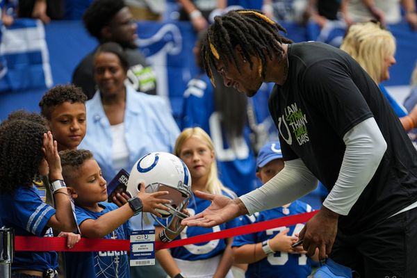 See it: Colts' Anthony Richardson rocks Super Bowl XLI jacket pregame