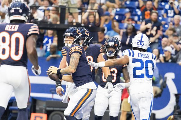 Chicago Bears stumble down stretch against Indy 24-17 - Sports Illustrated Chicago  Bears News, Analysis and More