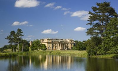 National Trust resists pressure to ditch Barclays over environmental concerns