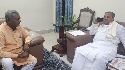 Speculations on political defections gain momentum again in Karnataka as BJP MLA meets CM, JD(S) leader meets Dy. CM