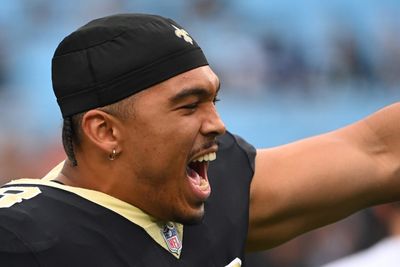 WATCH: Payton Turner bags a sack-fumble, Bryan Bresee recovers vs. Chargers