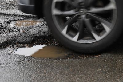 Wet weather causes number of pothole breakdowns to jump to five-year high