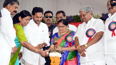 CM promises to pay one DA instalment for govt. employees by Dasara