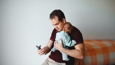 Parents Have ‘no Idea’ How People Raised Children Before Smartphones