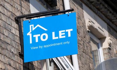 Third of working tenants in England ‘lack savings to pay rent if they lose job’