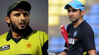 WATCH: Shahid Afridi shows no mercy against Gautam Gambhir's team