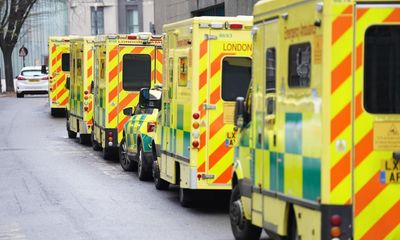 Nearly 7,000 ambulance workers in England left in past year, figures show