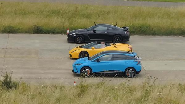 2023 Honda Civic Type R Reviewer Finds It Surprisingly Average In Moose Test