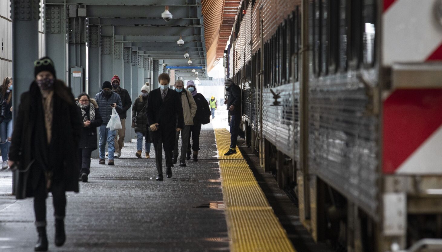 To boost ridership, take Metra beyond the 9-to-5…