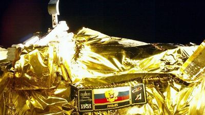 What does the Luna-25 moon lander crash mean for Russia's lunar exploration plans?