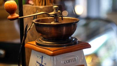 Should you buy a vintage coffee grinder? Tips from antique dealers