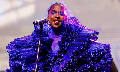 Lauryn Hill announces 25th anniversary tour for solo album