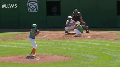 Player Tried Bizarre Batting Stance at LLWS and the Umpire Wasn’t Having It