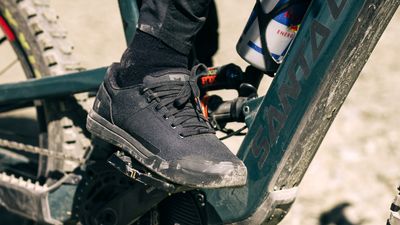 Fox Racing expands its MTB footwear range with the Union Canvas shoe