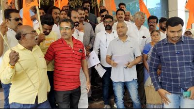 Maratha community stages protests in twin cities, seeks reinstallation of Shivaji Maharaj statue in Bagalkot