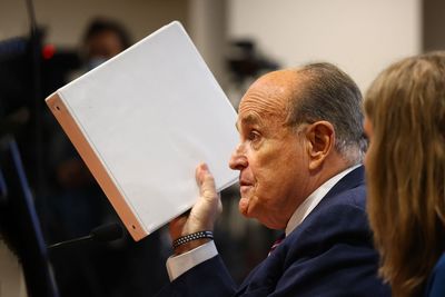 Lawyer-less Rudy repped by coconspirator