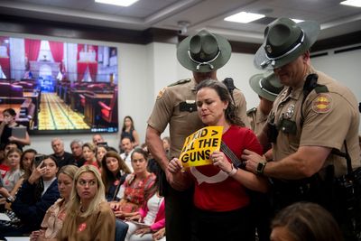 ACLU sues over Tennessee House Republican ban on signs after 3 people were kicked out of a hearing