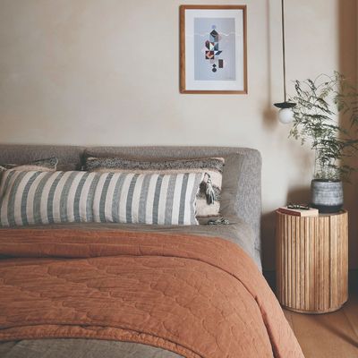 30 clever small bedroom ideas to elevate your tiny sleeping space and make it both stylish and practical