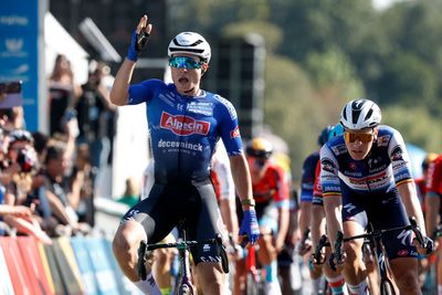 Renewi Tour: Jasper Philipsen takes commanding win on stage 1