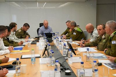 Gallant Meets With IDF Commanders, Judea And Samaria Leaders