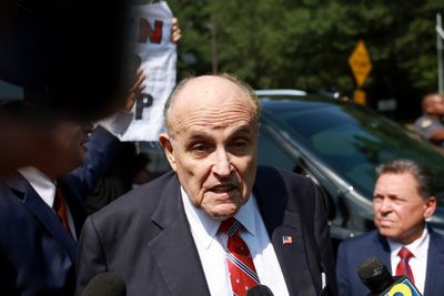 Giuliani surrenders at jail in Georgia