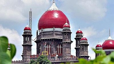 Telangana High Court quashes Kukatpally police FIR in land matter