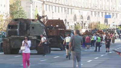 Ukraine parades destroyed Russian tanks on Independence Day