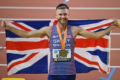 Josh Kerr celebrates World Championships gold after running the race of his life