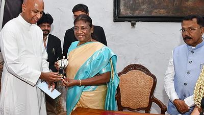 President Droupadi Murmu visits Basilica of Bom Jesus in Goa