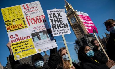 UK faces stark choice of higher taxes or decline in public services, warns IFS